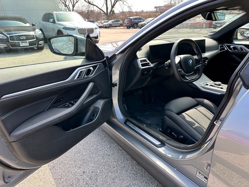 Used 2025 BMW i4 xDrive40i w/ Parking Assistance Package AWD/4WD image 15