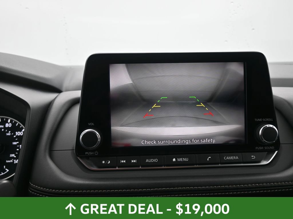 Used 2024 Nissan Rogue SV image 32