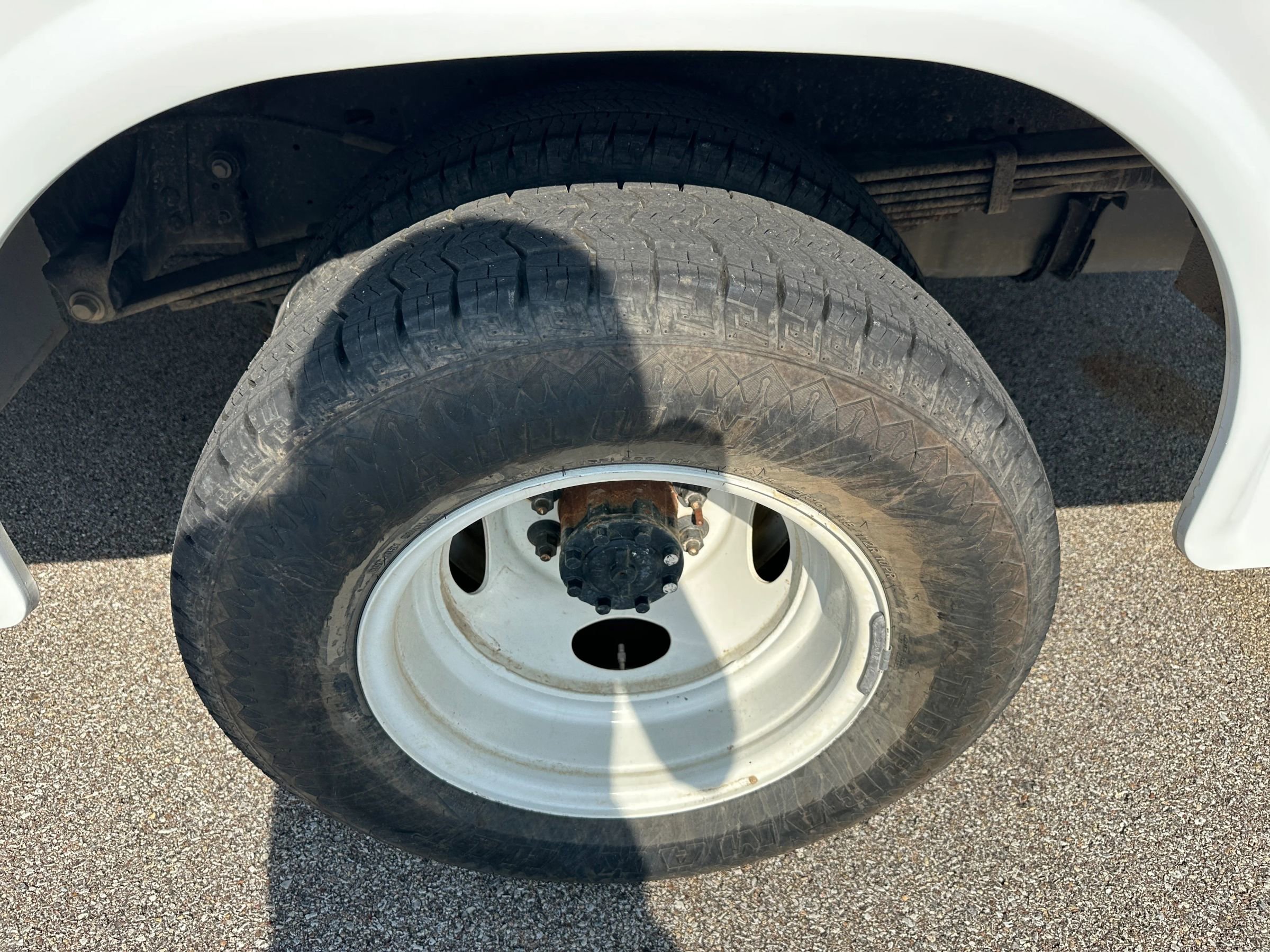 Used 2024 Ford E-450 and Econoline 450 Super Duty w/ Power Windows & Locks Group image 6