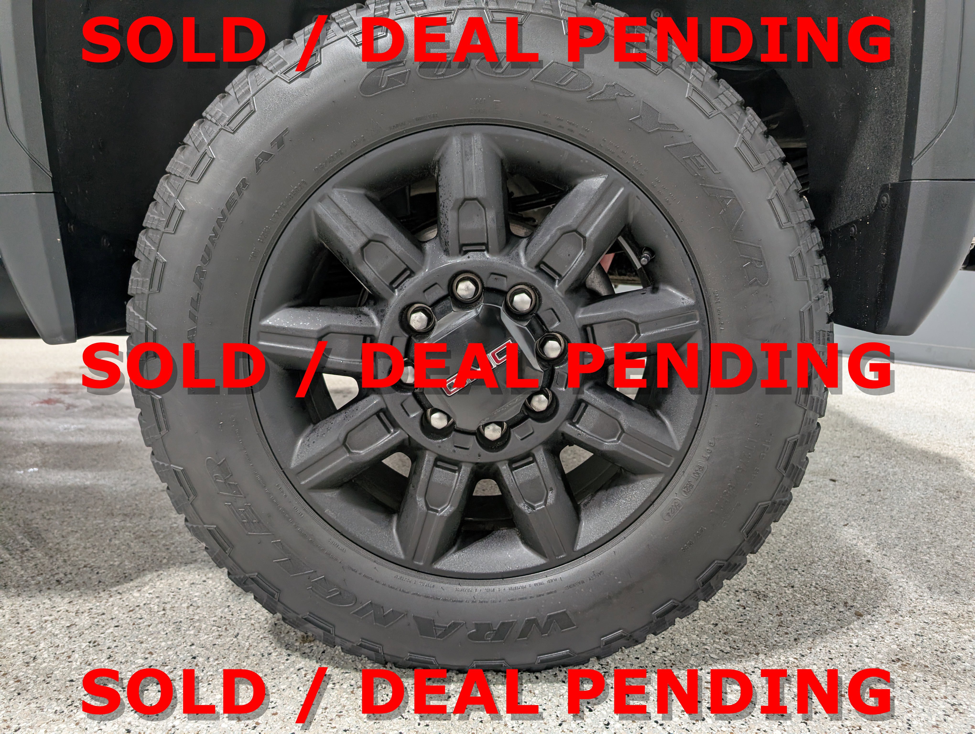 Used 2025 GMC Sierra 3500 AT4 image 13