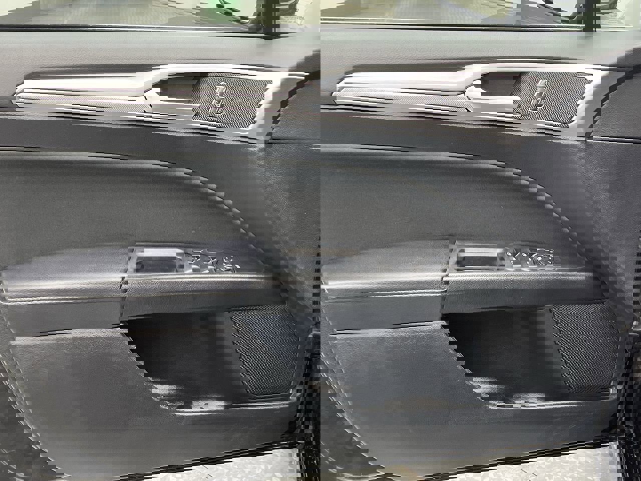 Used 2019 Ford Fusion SE image 7