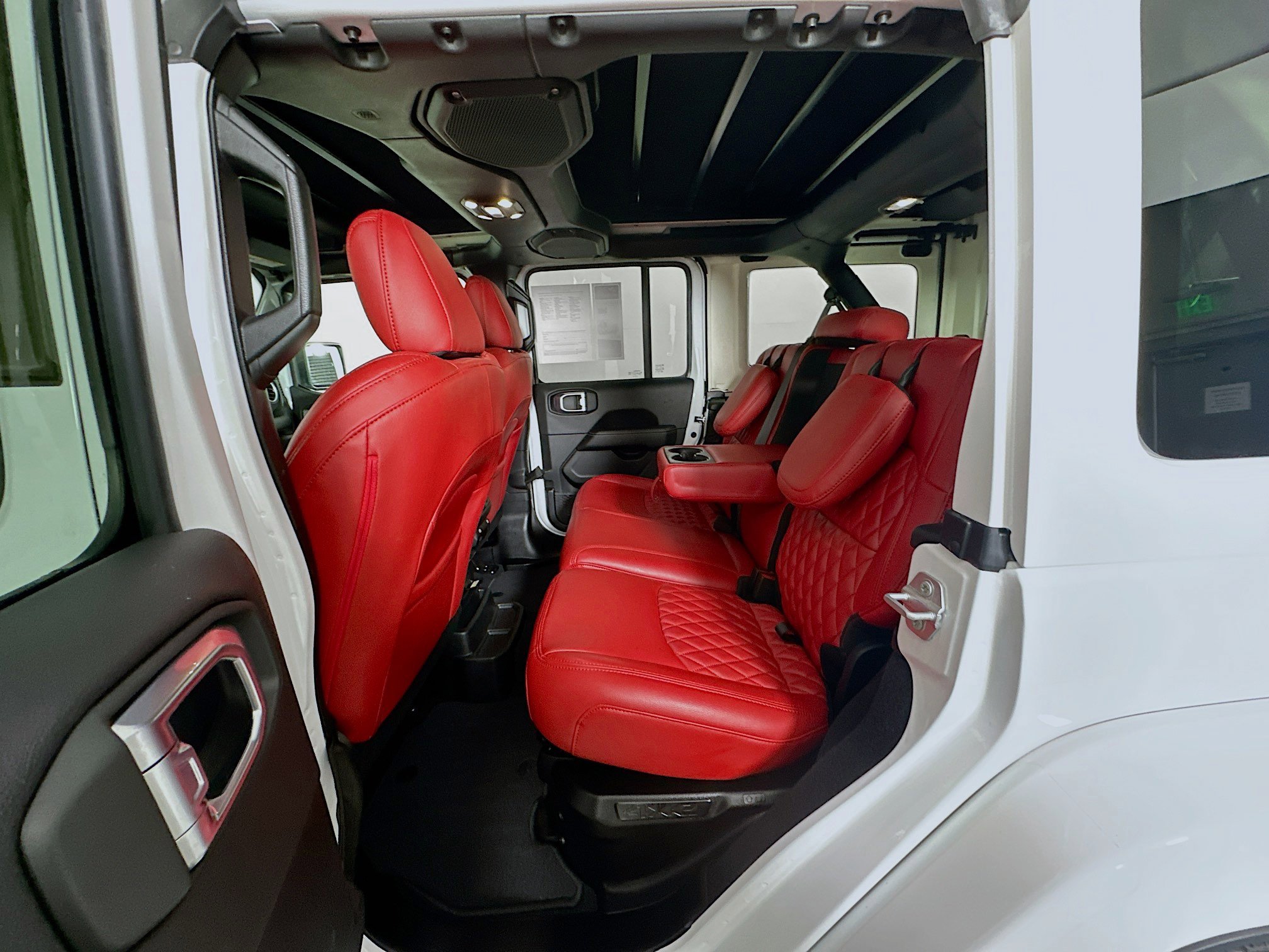 Used 2023 Jeep Wrangler Sahara w/ Cold Weather Group image 26