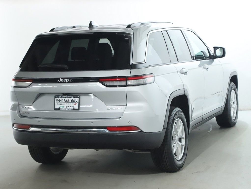 Used 2025 Jeep Grand Cherokee Laredo X image 46
