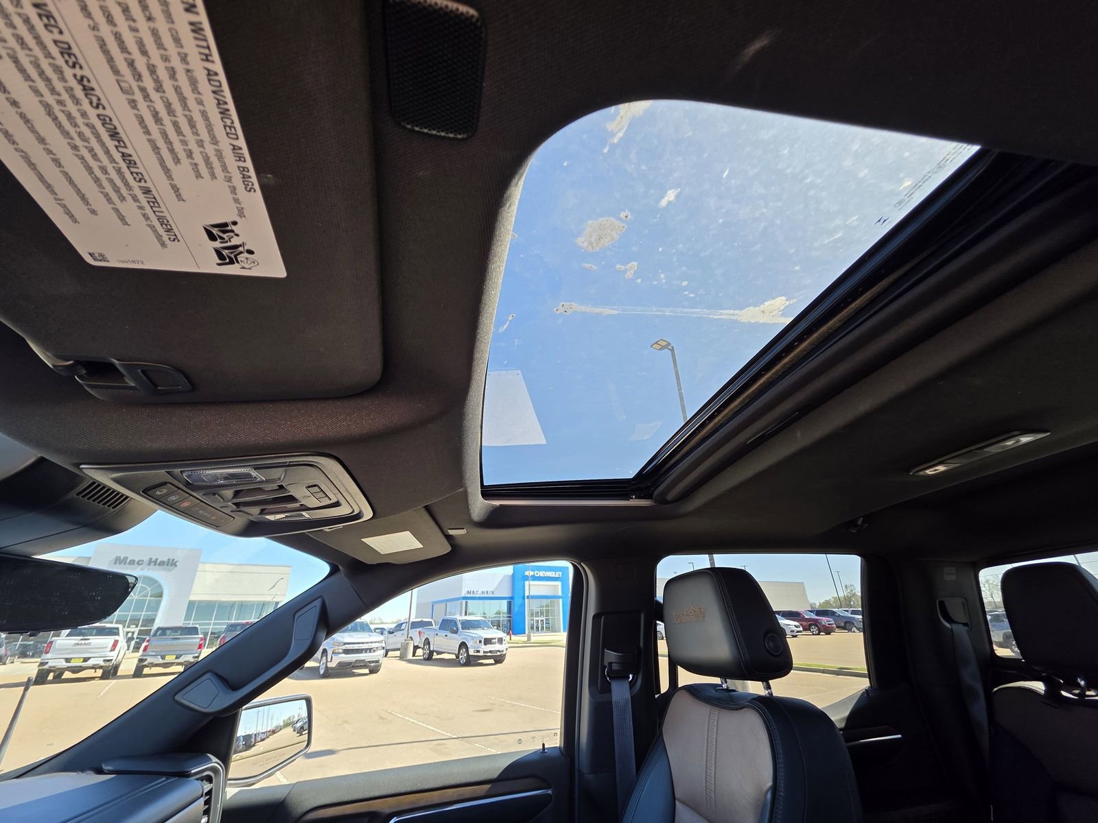 Used 2024 Chevrolet Silverado 1500 High Country w/ Technology Package image 16