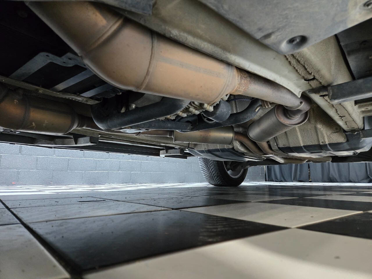 Used 2012 Land Rover Range Rover HSE LUX image 15