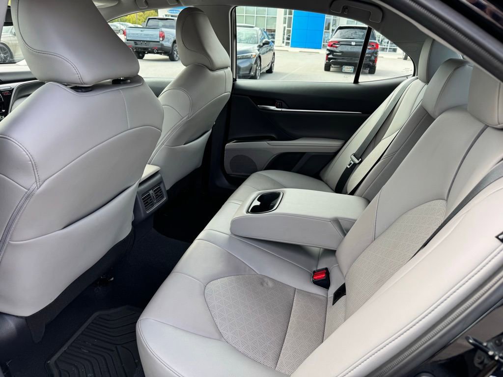 Used 2023 Toyota Camry XSE image 31