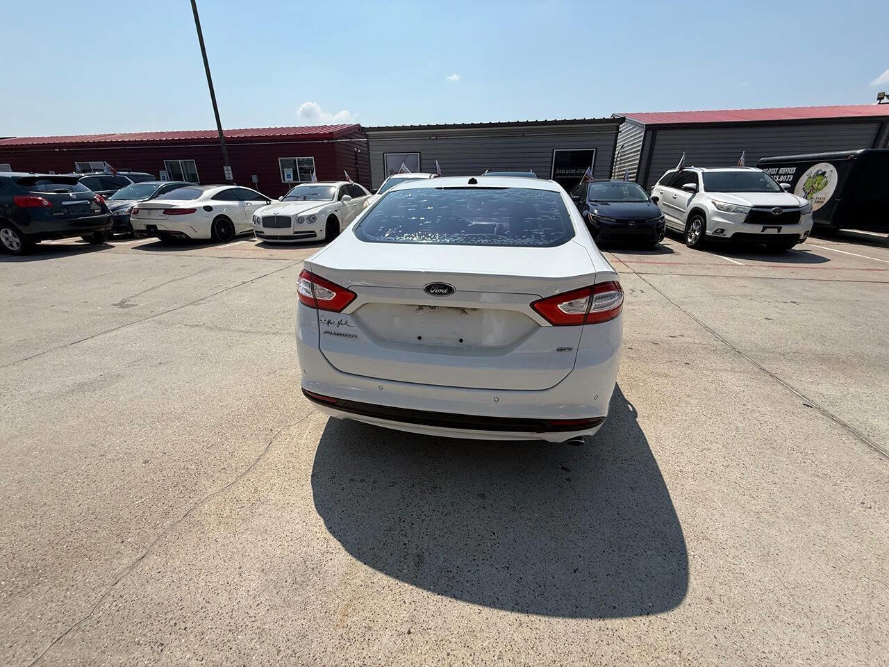 Used 2015 Ford Fusion SE image 8
