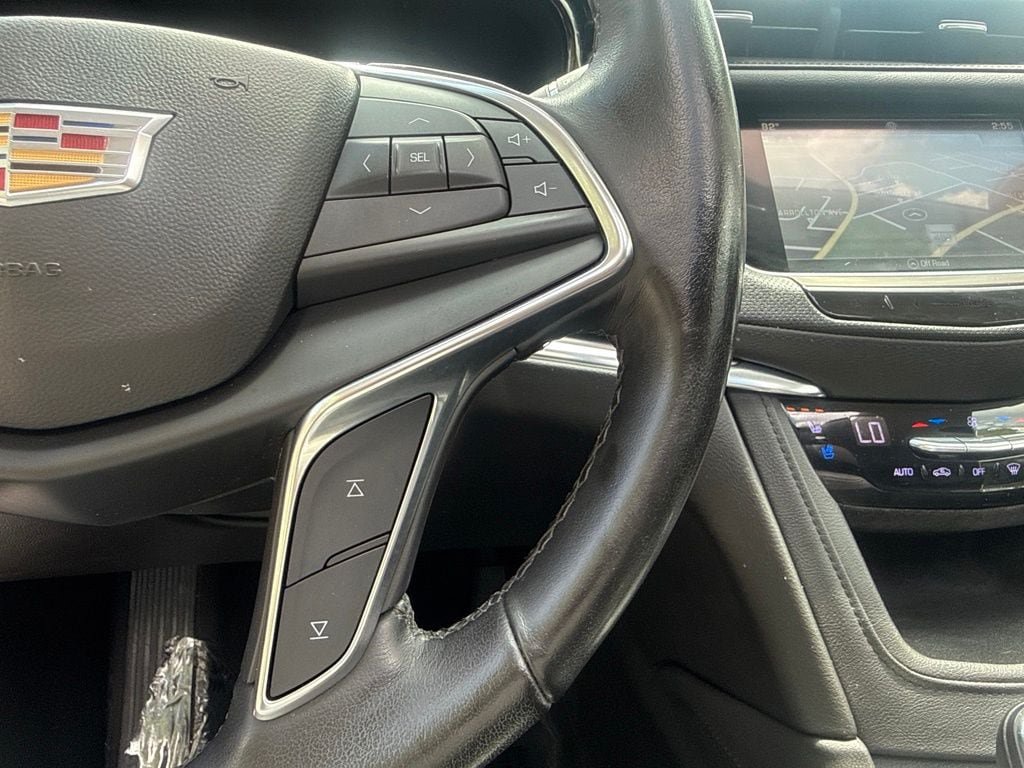 Used 2019 Cadillac XT5 Premium Luxury AWD/4WD image 17