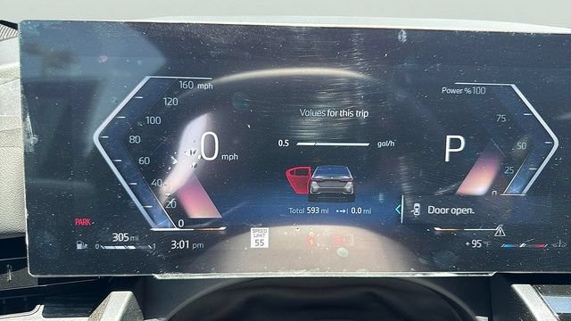 Certified 2025 BMW 530i xDrive w/ Premium Package AWD/4WD image 12