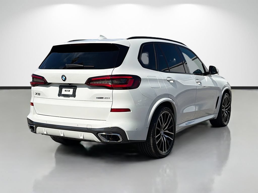 Used 2021 BMW X5 sDrive40i w/ M Sport Package RWD image 3