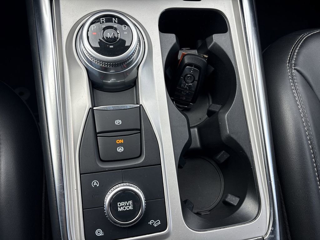 Used 2021 Ford Explorer XLT w/ Equipment Group 202A image 19