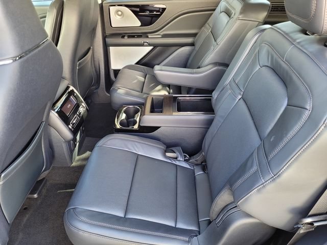 New 2025 Lincoln Aviator Reserve w/ Equipment Group 201A AWD/4WD image 13
