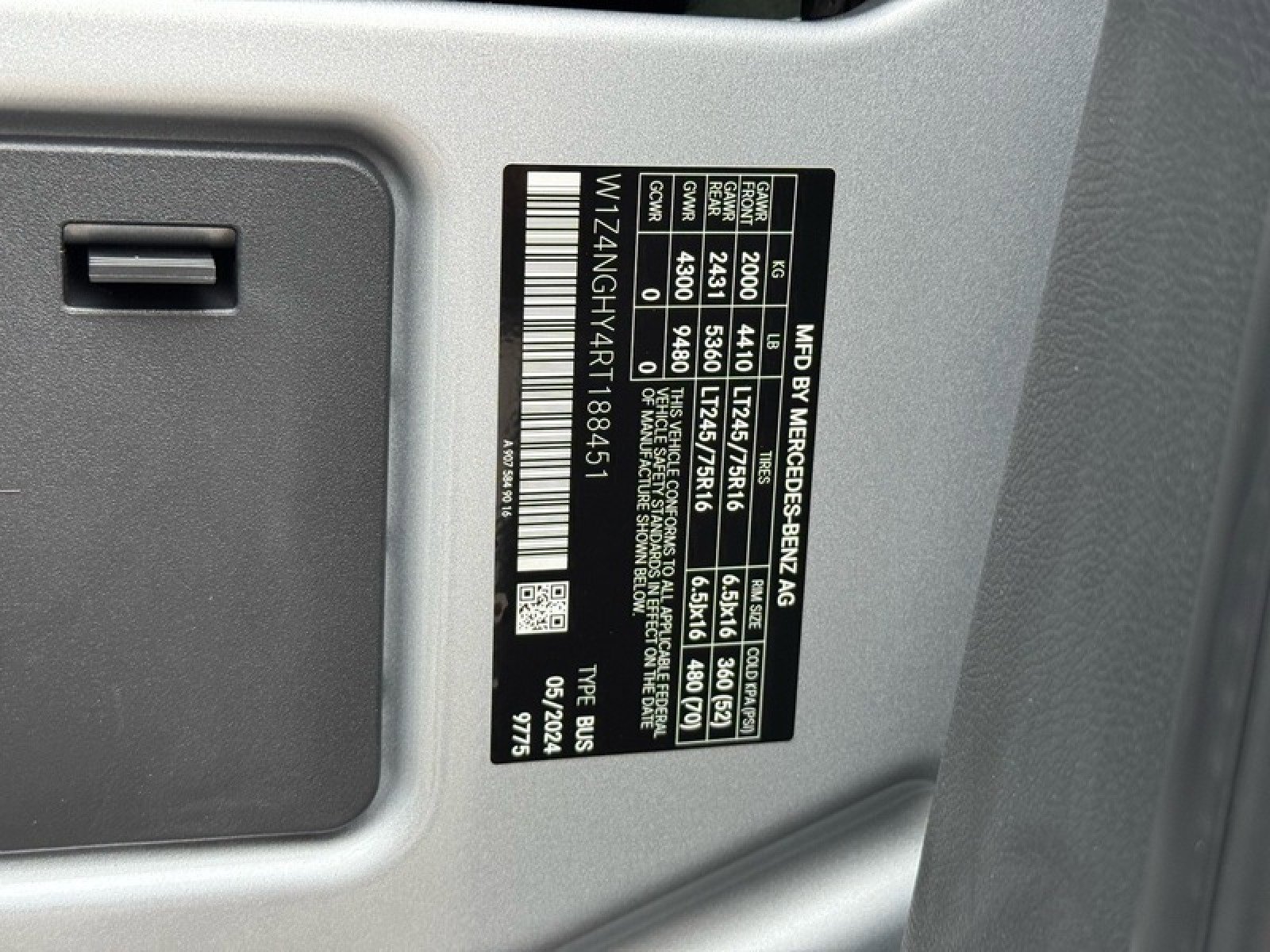 New 2024 Mercedes-Benz Sprinter 2500 image 11