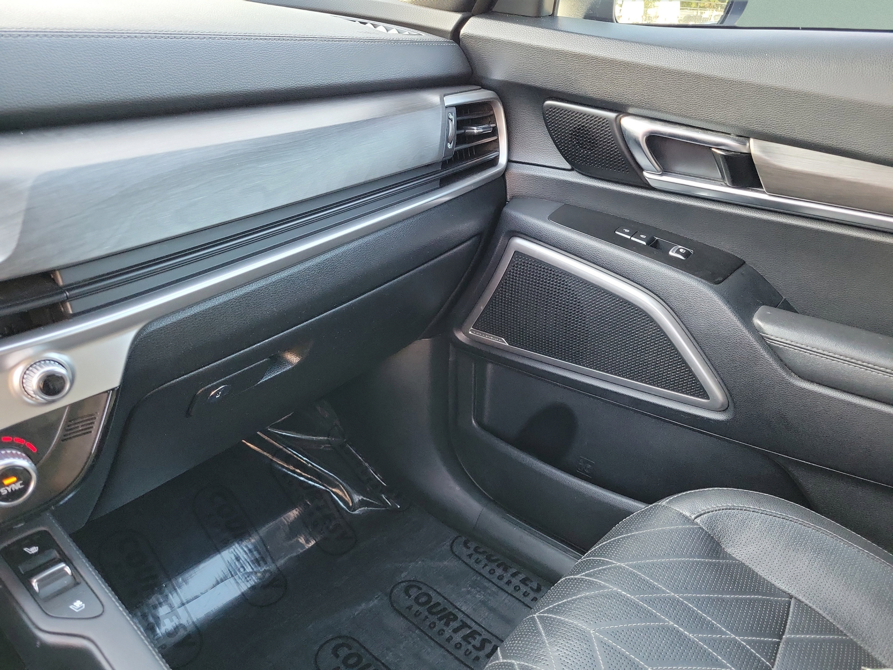 Certified 2023 Kia Telluride EX X-Line AWD/4WD image 13