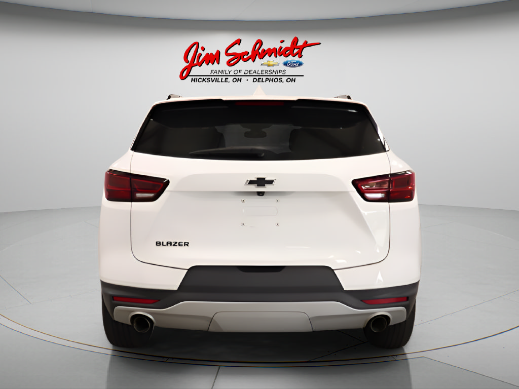 Used 2024 Chevrolet Blazer LT w/ Midnight/Sport Edition FWD image 5