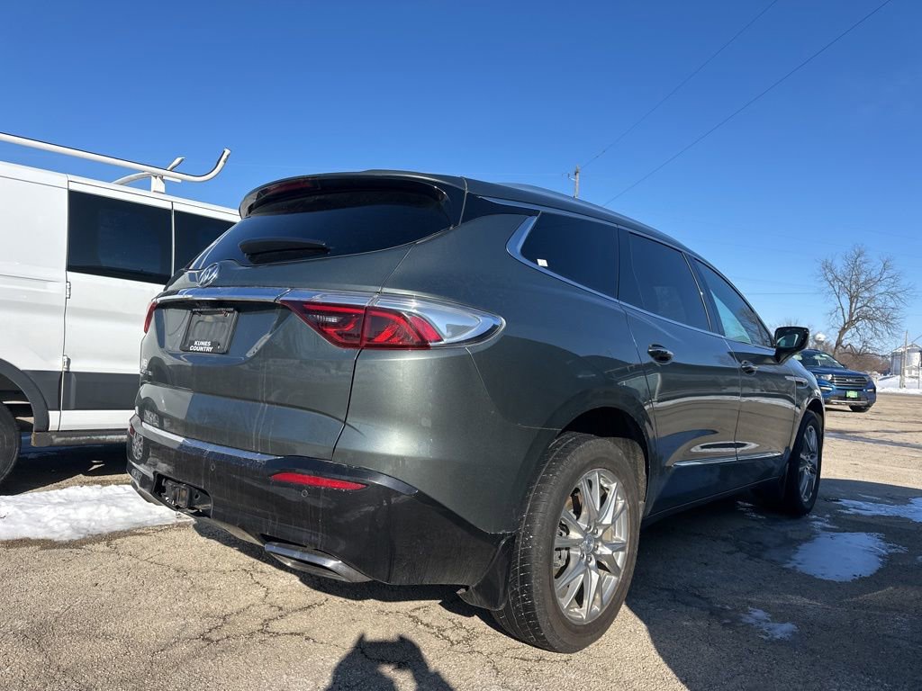 Used 2022 Buick Enclave Premium w/ Surround and Sites Package image 9