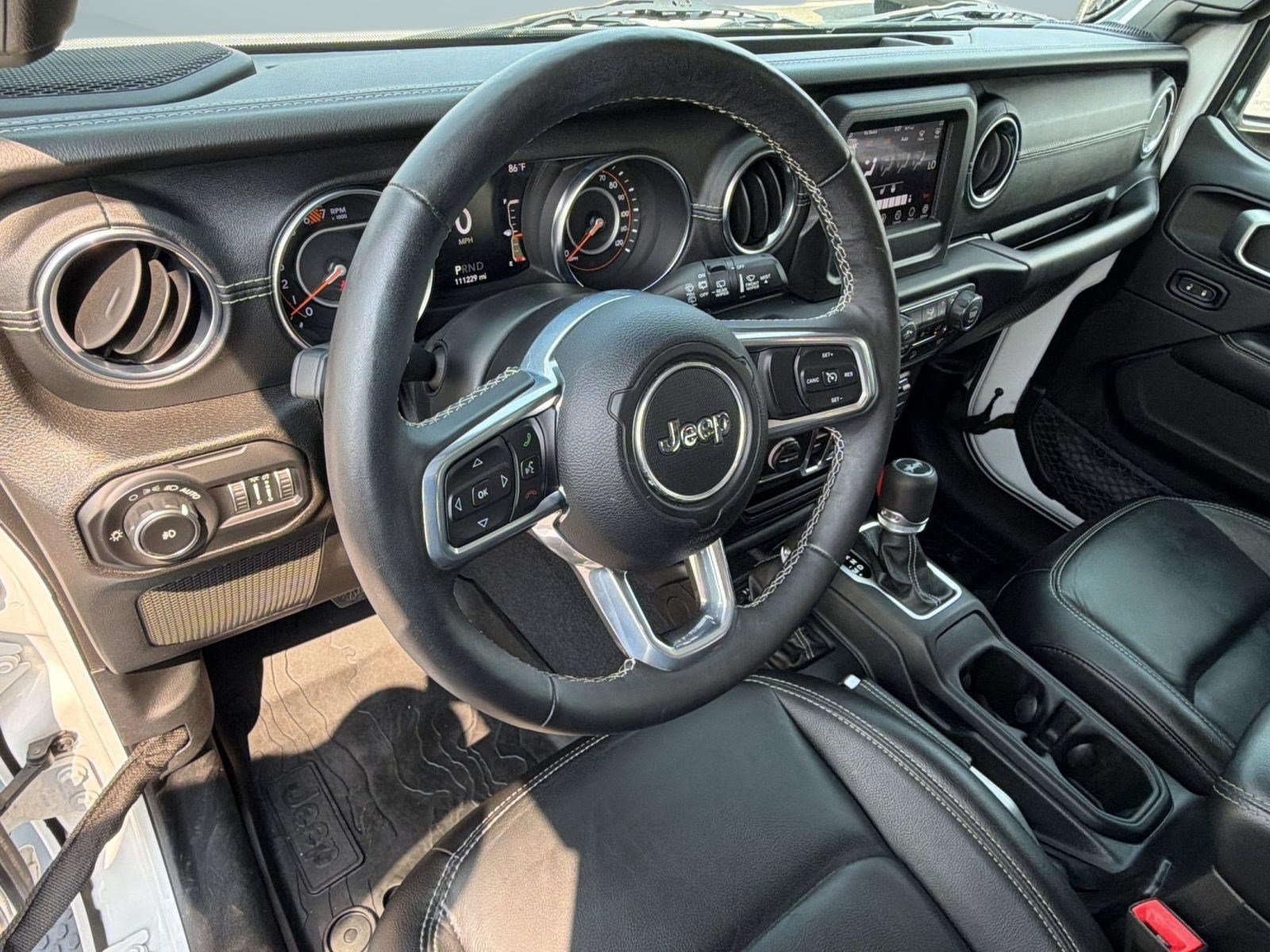 Used 2019 Jeep Wrangler Unlimited Sahara w/ Cold Weather Group AWD/4WD image 4