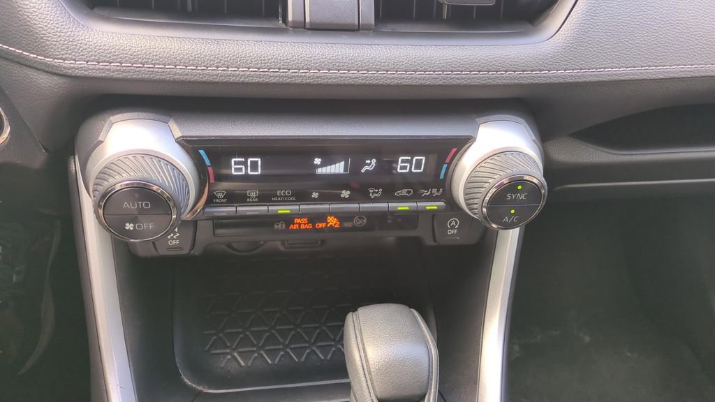 Used 2024 Toyota RAV4 XLE image 20