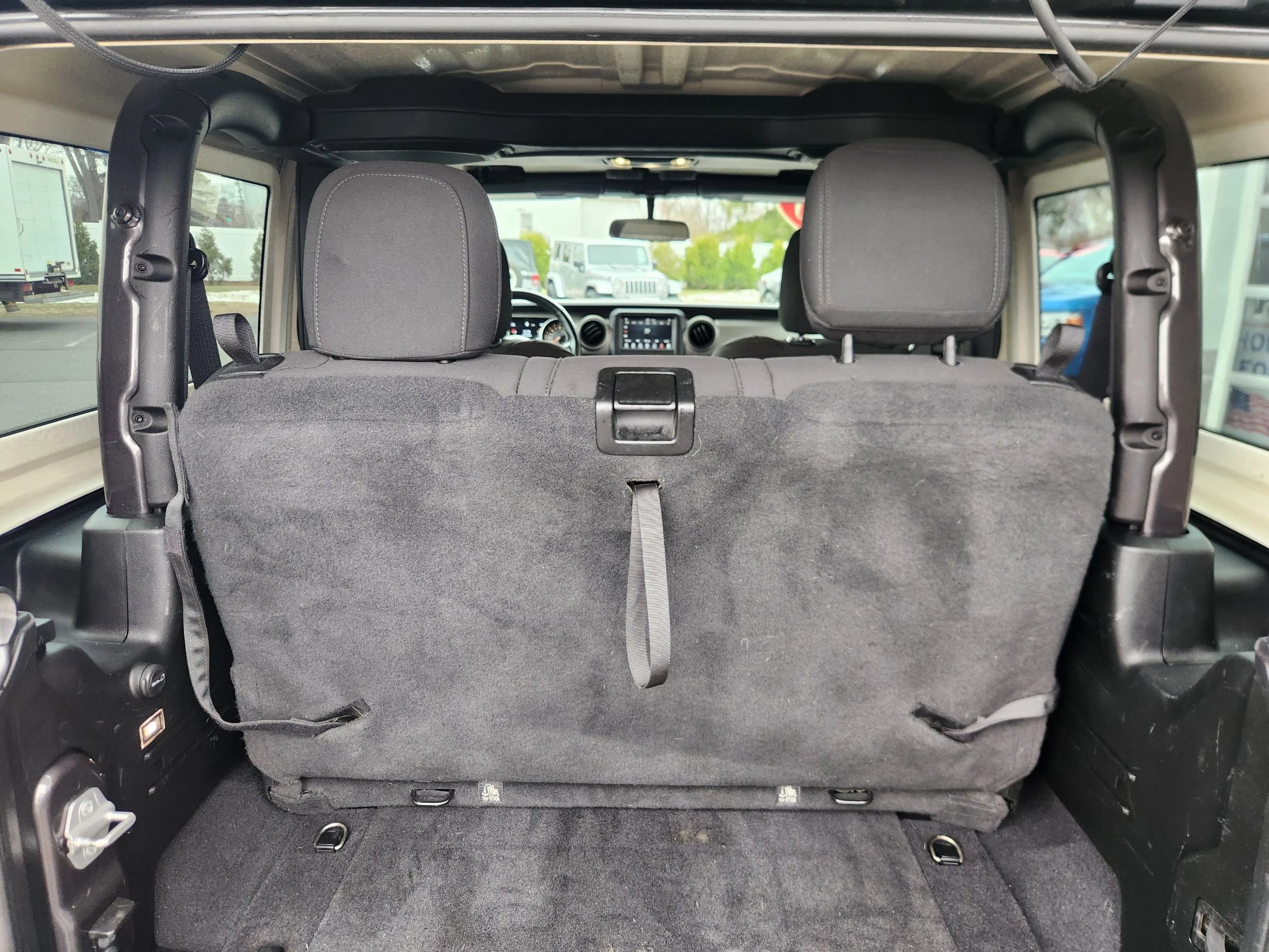 Used 2020 Jeep Wrangler Sport AWD/4WD image 39