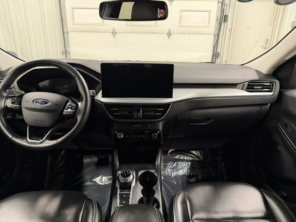 Used 2024 Ford Escape Platinum image 19