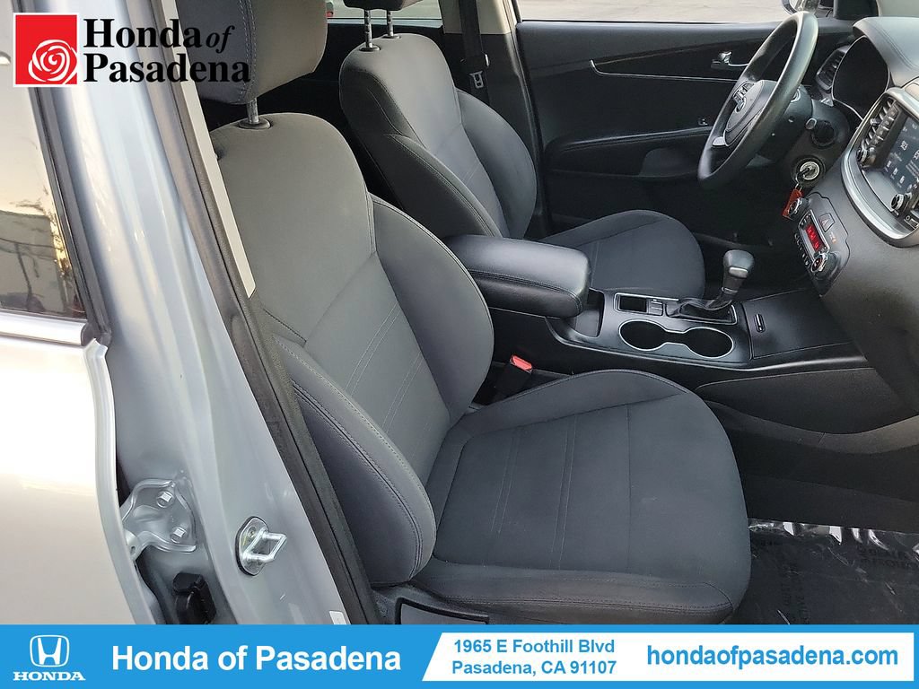 Used 2019 Kia Sorento FWD V6 image 21