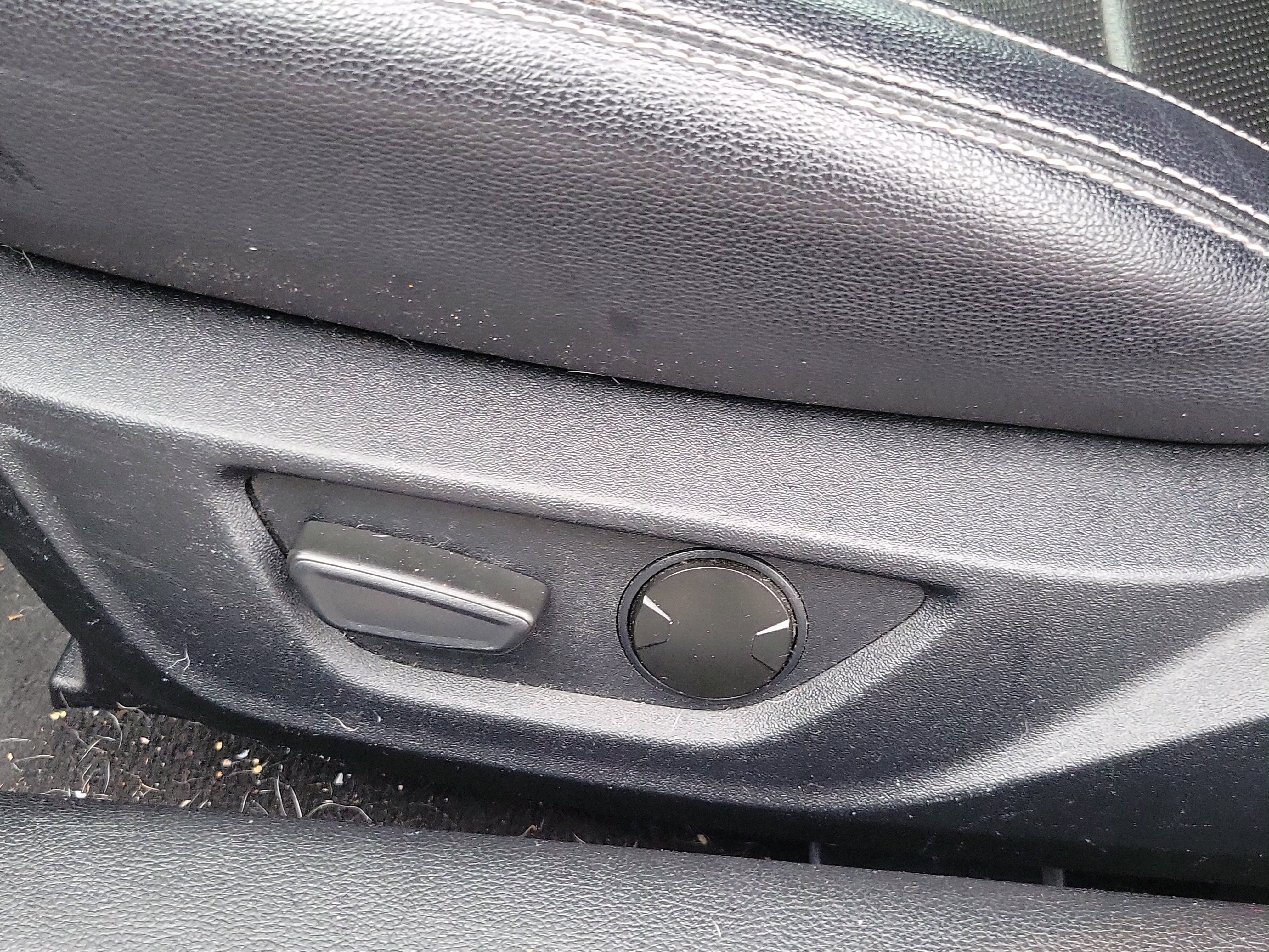 Used 2022 Ford Mustang Premium image 9