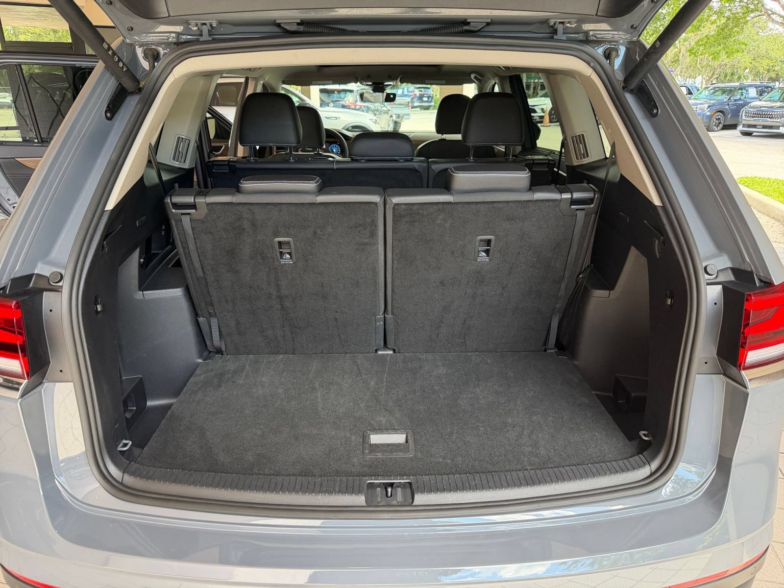 Used 2026 Volkswagen Atlas SE FWD image 24