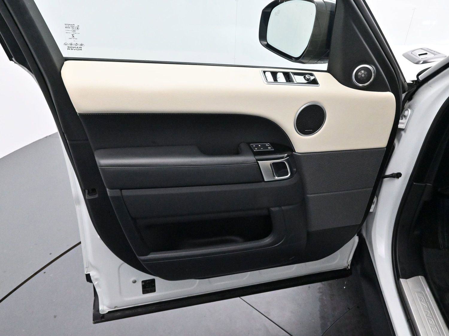 Used 2019 Land Rover Range Rover Sport HSE image 9