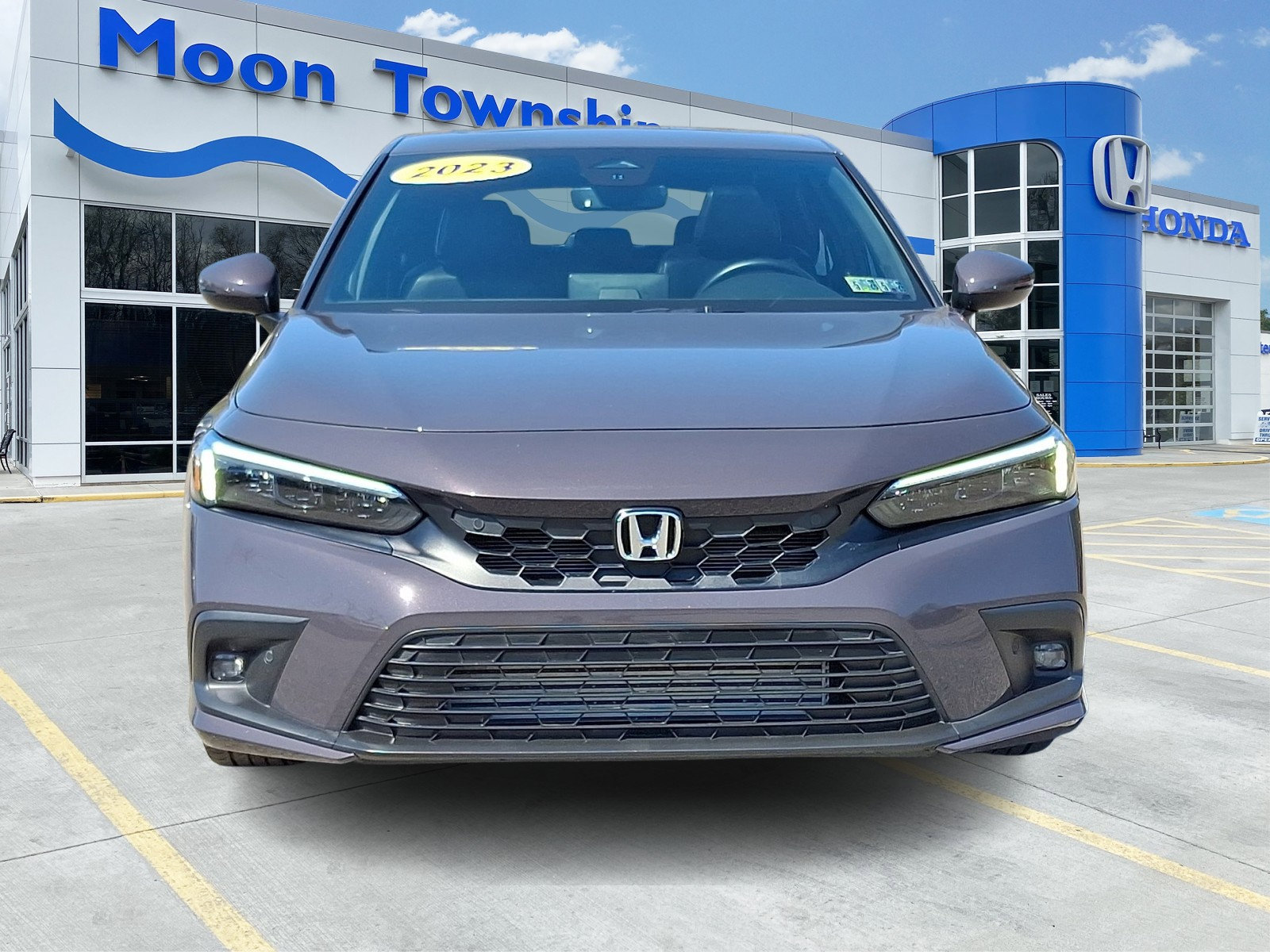 Used 2023 Honda Civic Sport Touring image 2