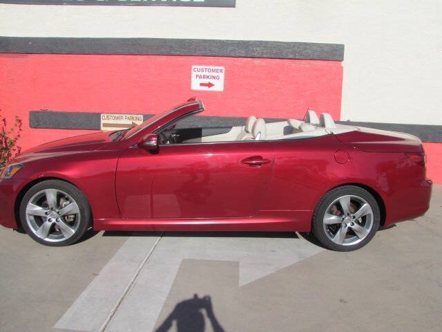Used 2011 Lexus IS 250C RWD image 2