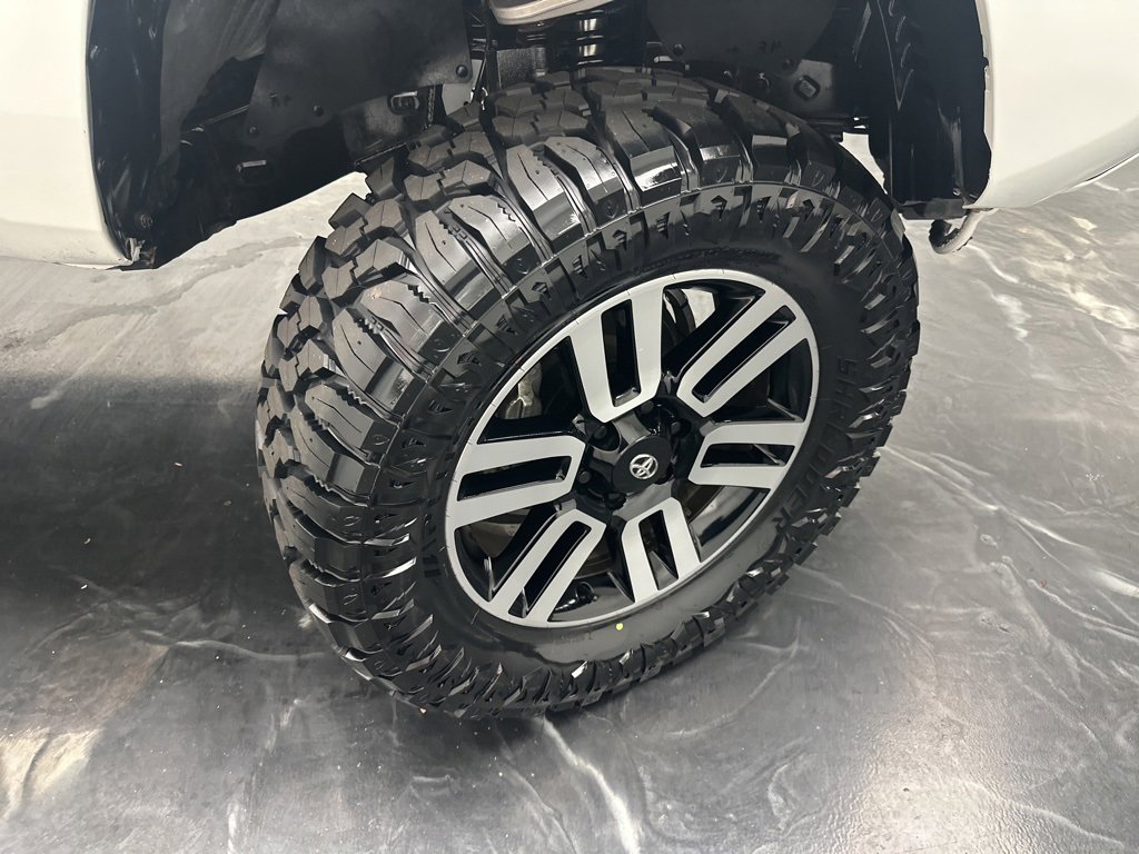 Used 2022 Toyota Tacoma SR image 32