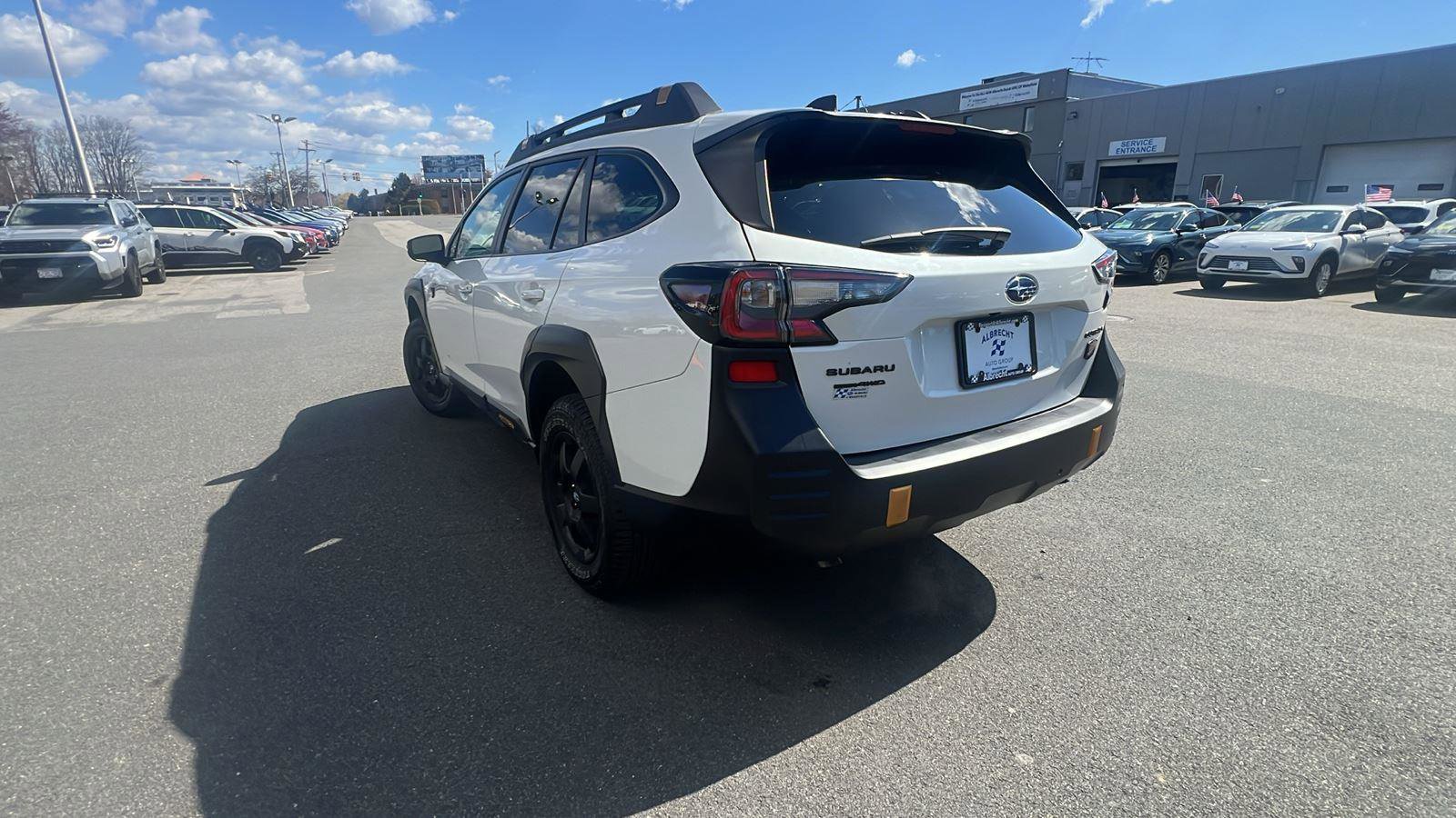 Certified 2025 Subaru Outback Wilderness AWD/4WD image 5