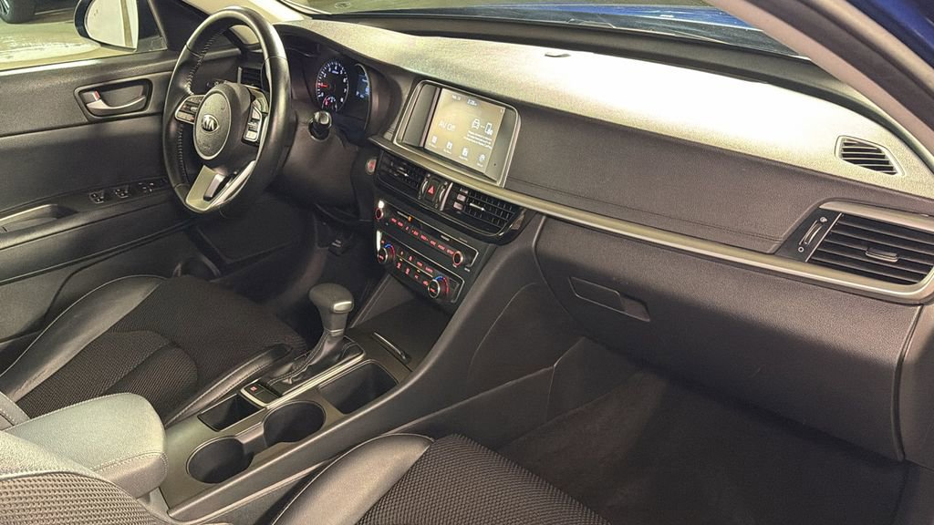 Used 2019 Kia Optima S w/ S Panoramic Sunroof Package image 10