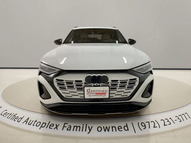 Used 2024 Audi Q8 e-tron Prestige w/ Prestige Package AWD/4WD image 8