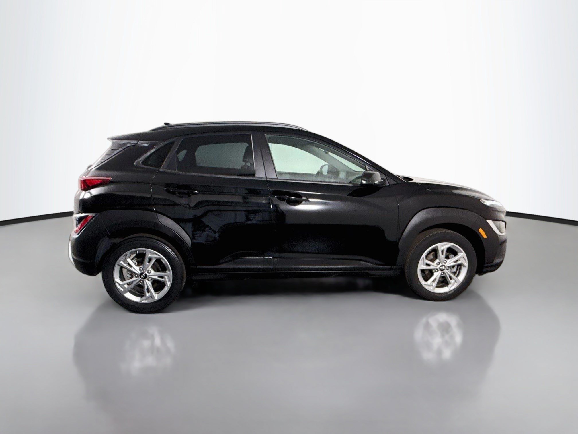 Used 2022 Hyundai Kona SEL FWD image 11