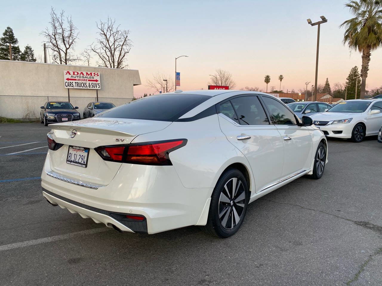 Used 2019 Nissan Altima 2.5 SV image 3