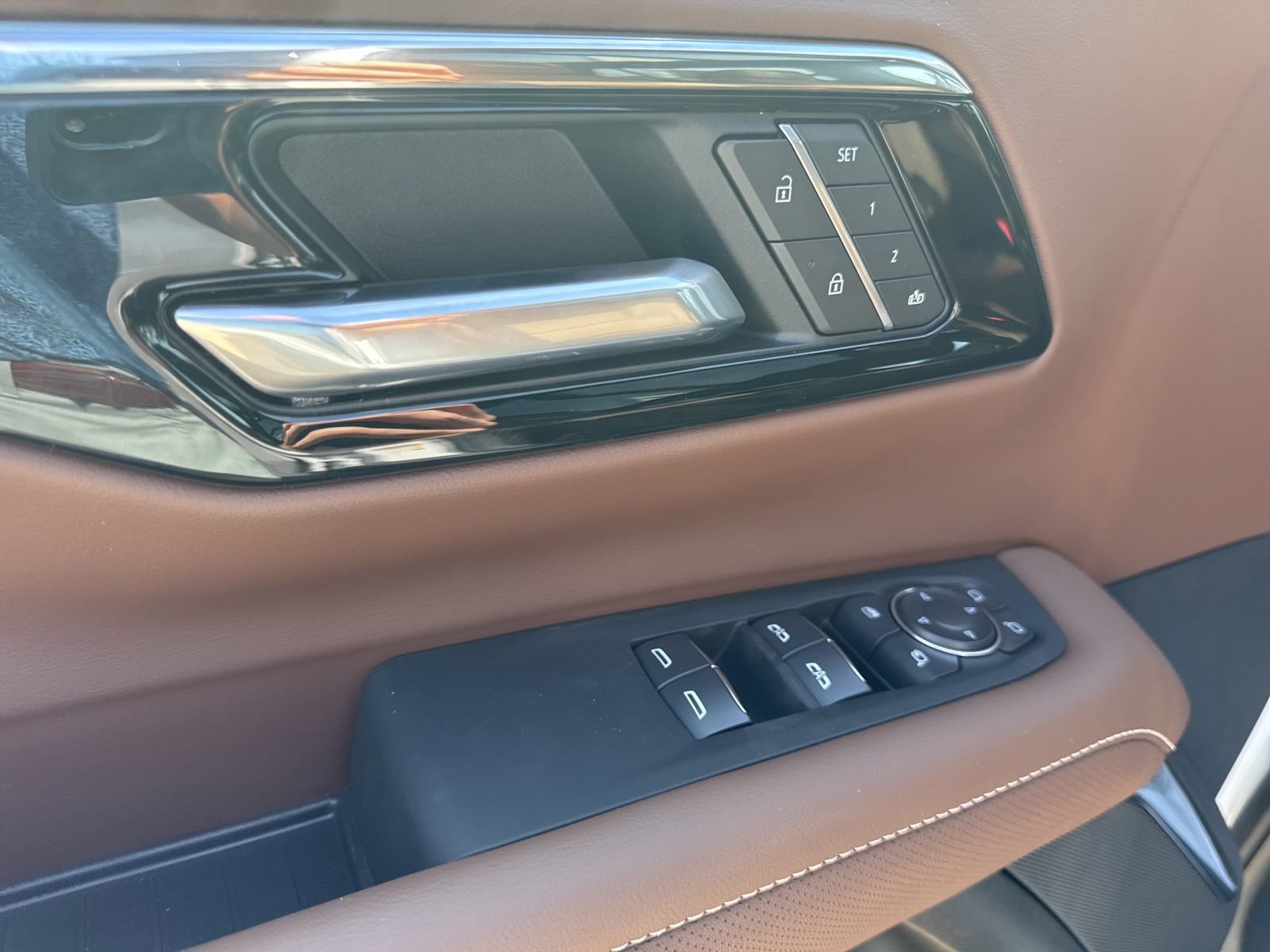 New 2026 Chevrolet Tahoe High Country AWD/4WD image 14