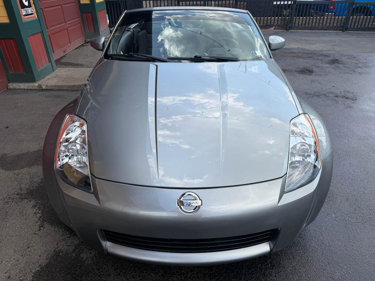 Used 2004 Nissan 350Z Enthusiast RWD image 18