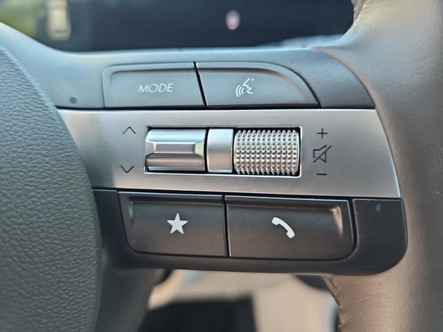 Used 2025 Hyundai Kona SEL FWD image 18