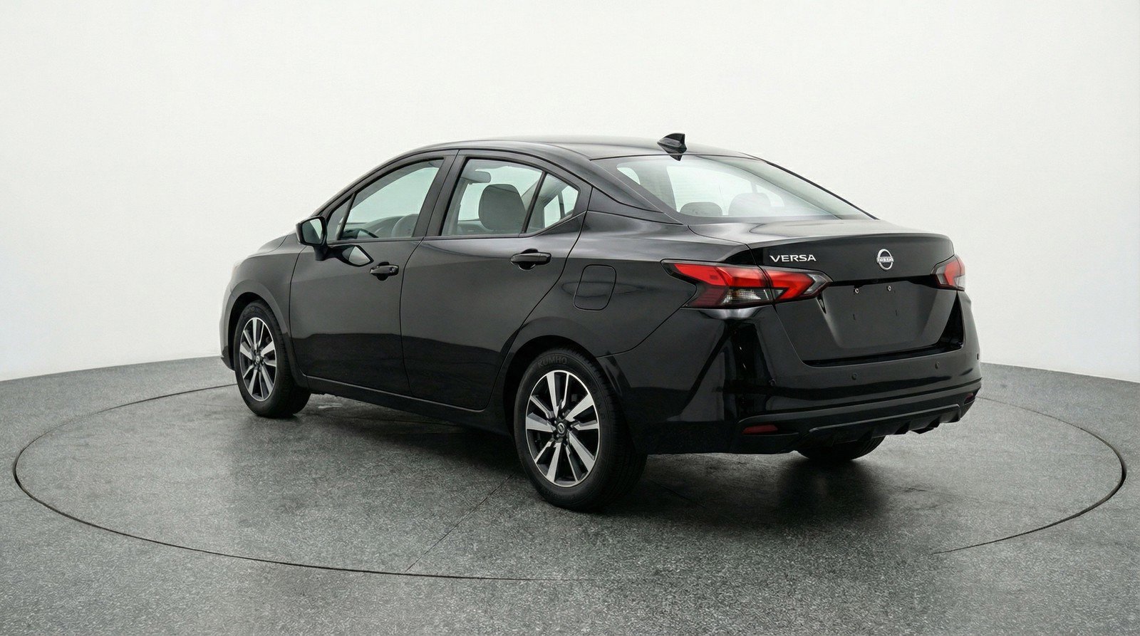 Used 2025 Nissan Versa SV FWD image 6