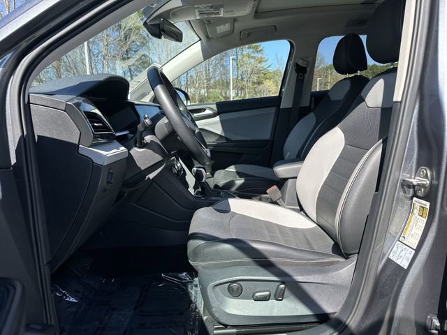 Used 2022 Volkswagen Taos SEL w/ Panoramic Sunroof Package image 12