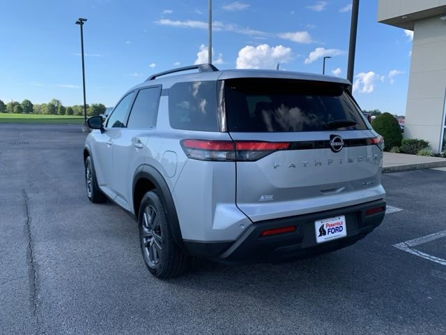 Used 2024 Nissan Pathfinder SV image 7