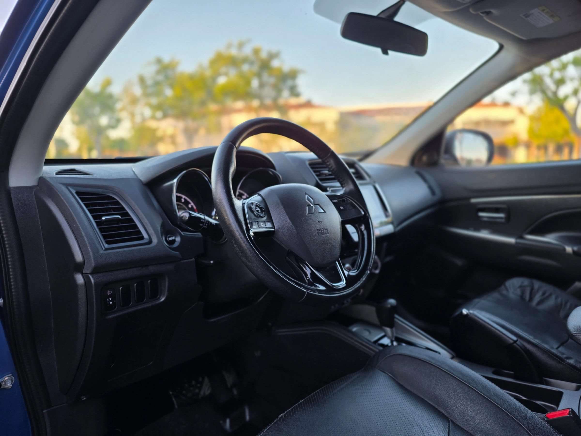 Used 2018 Mitsubishi Outlander Sport SEL FWD image 33