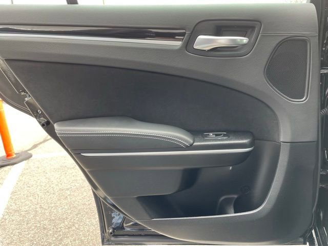 Used 2023 Chrysler 300 C image 25