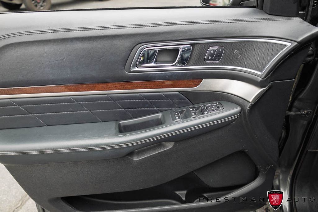 Used 2017 Ford Explorer Platinum AWD/4WD image 26