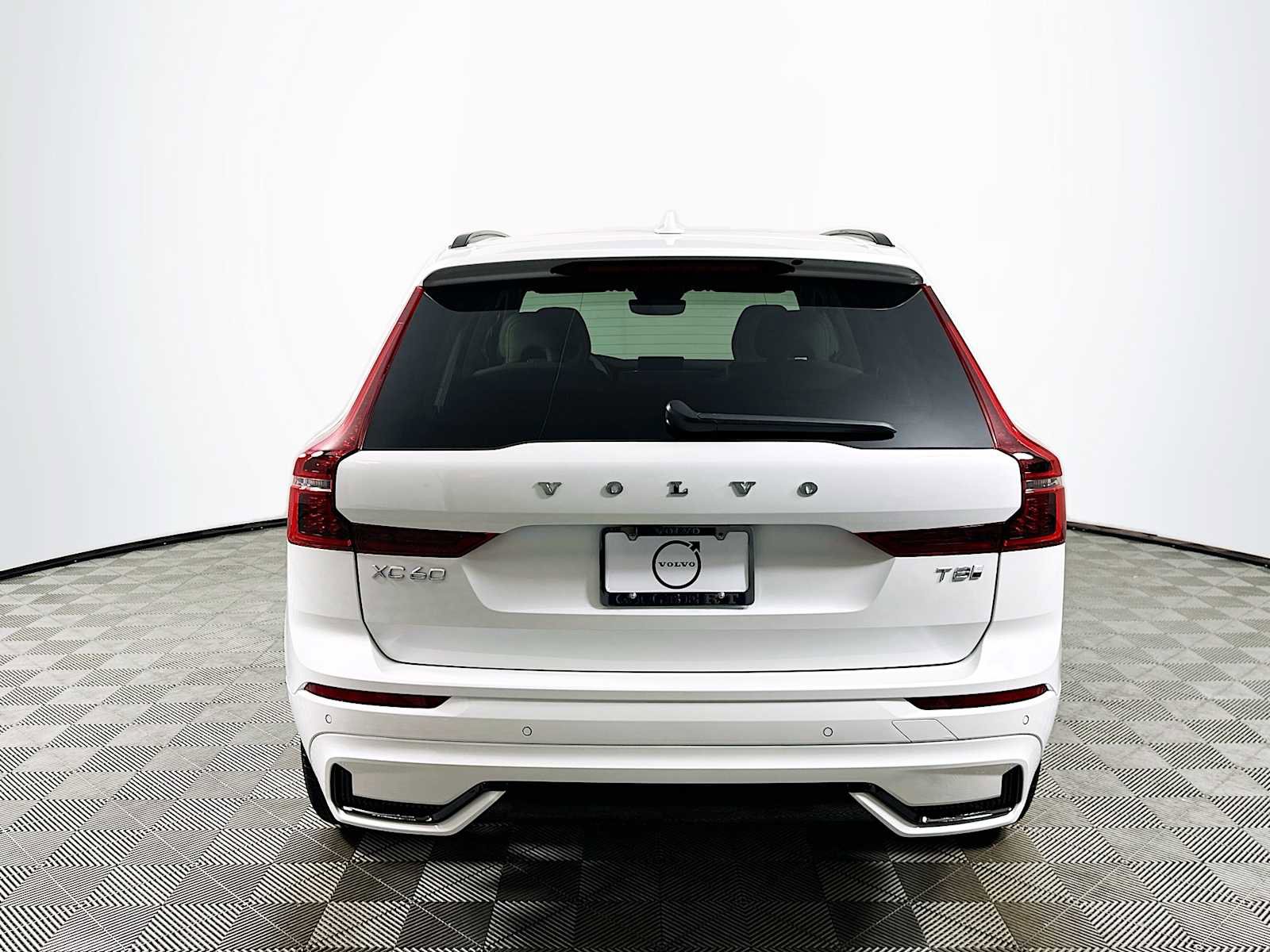 New 2026 Volvo XC60 T8 Ultra w/ Protection Package AWD/4WD image 6