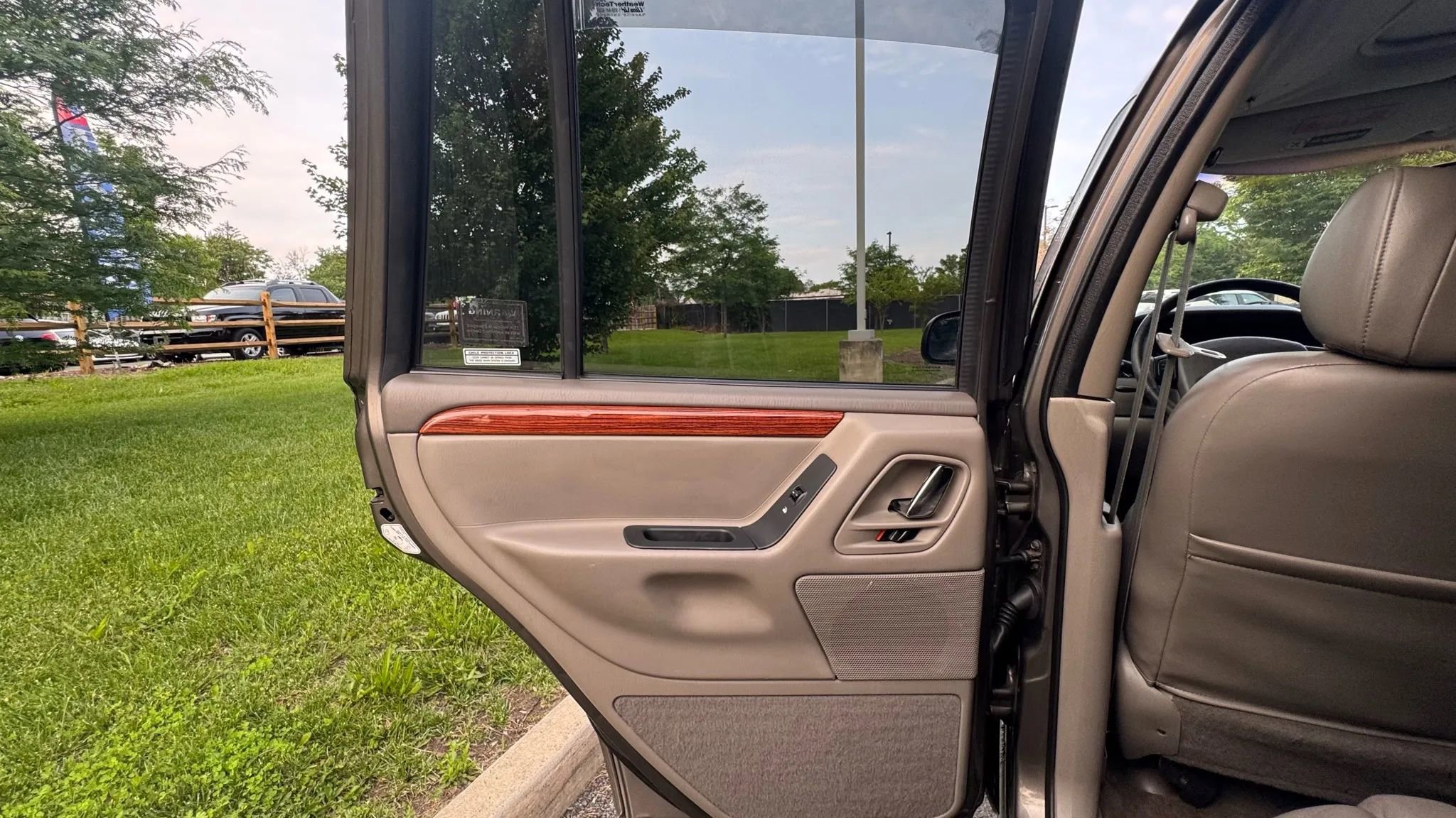 Used 1999 Jeep Grand Cherokee Limited image 14