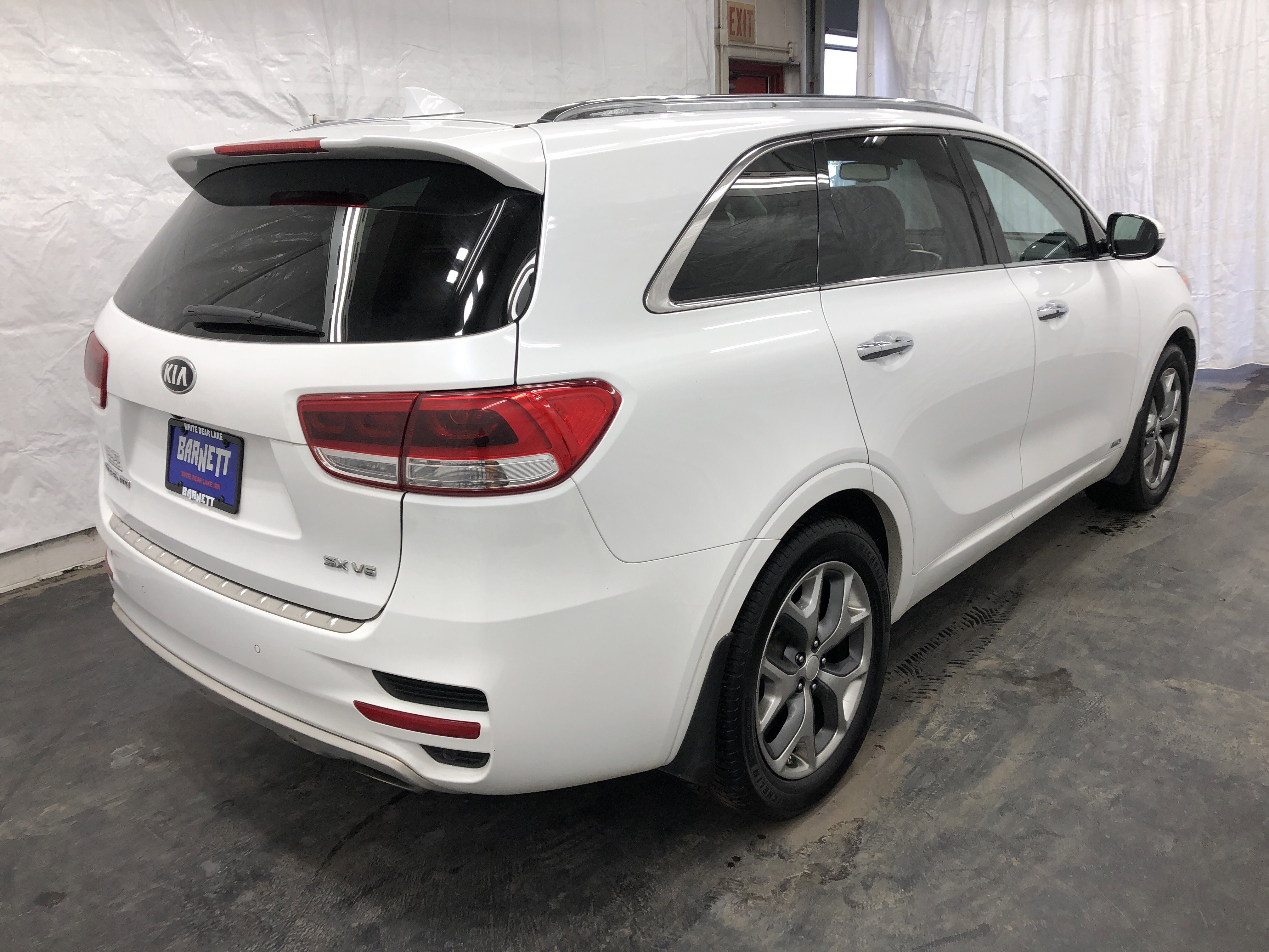 Used 2017 Kia Sorento SX image 3