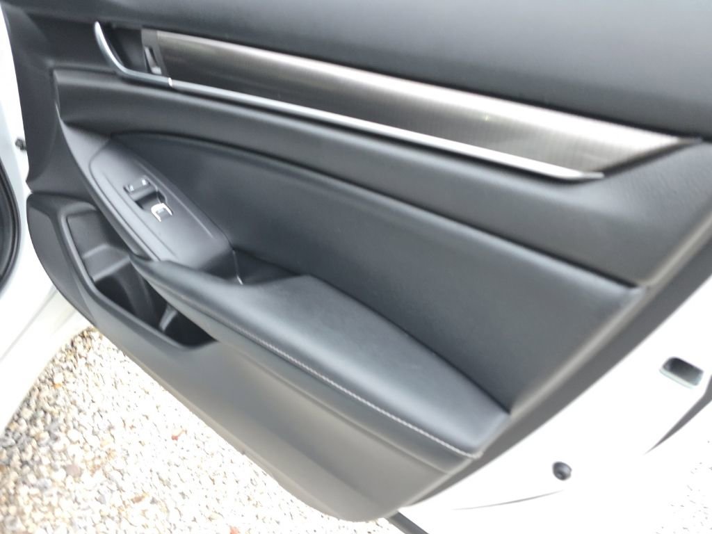 Used 2022 Honda Accord Sport image 18