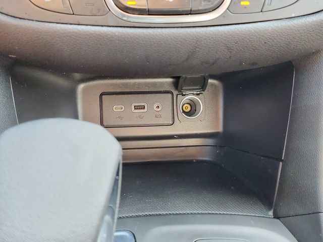Certified 2022 Chevrolet Equinox LT FWD image 33